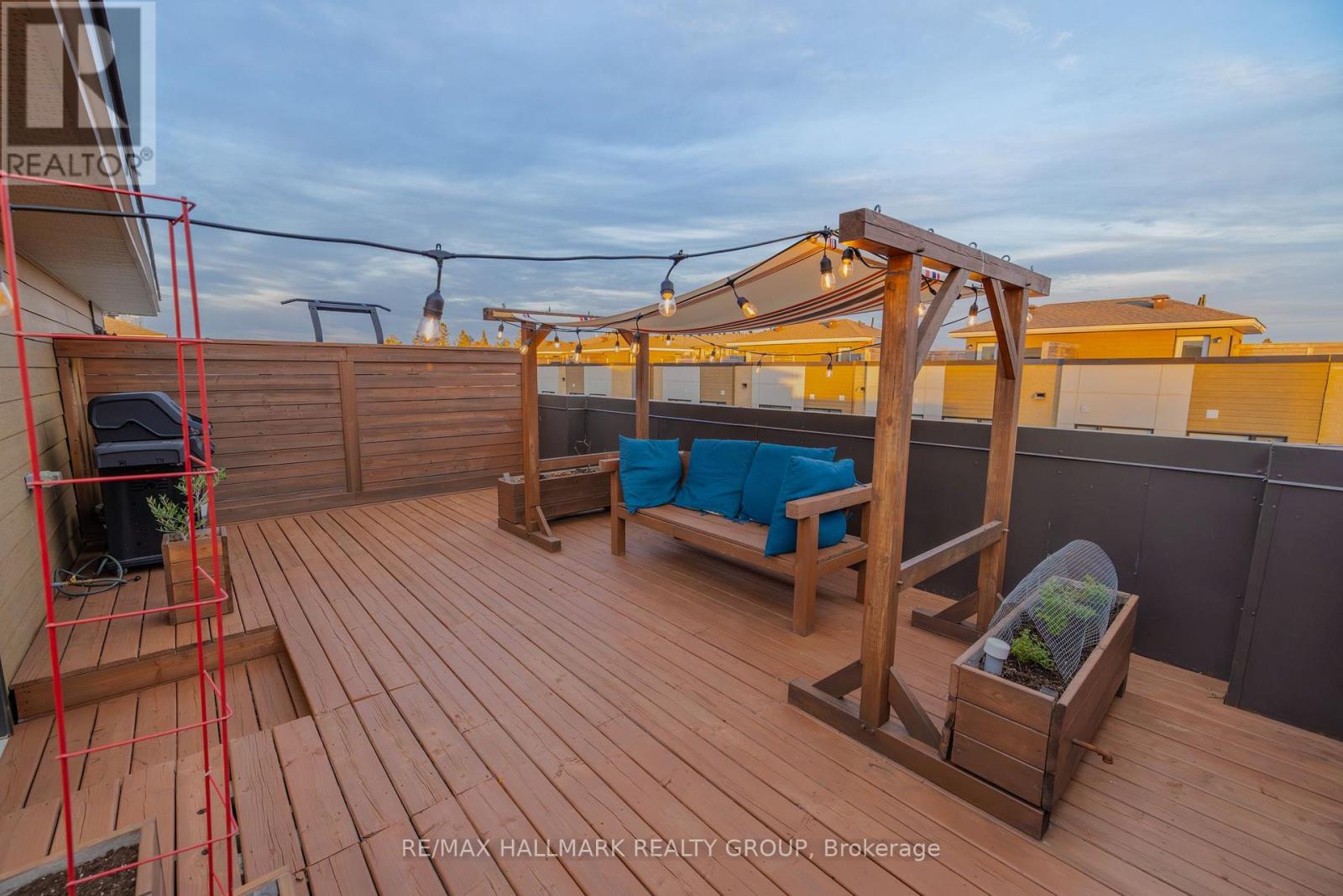 55 Cherry Blossom Private Private W