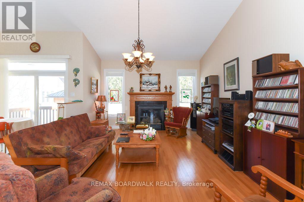 1861 Mickelberry Crescent