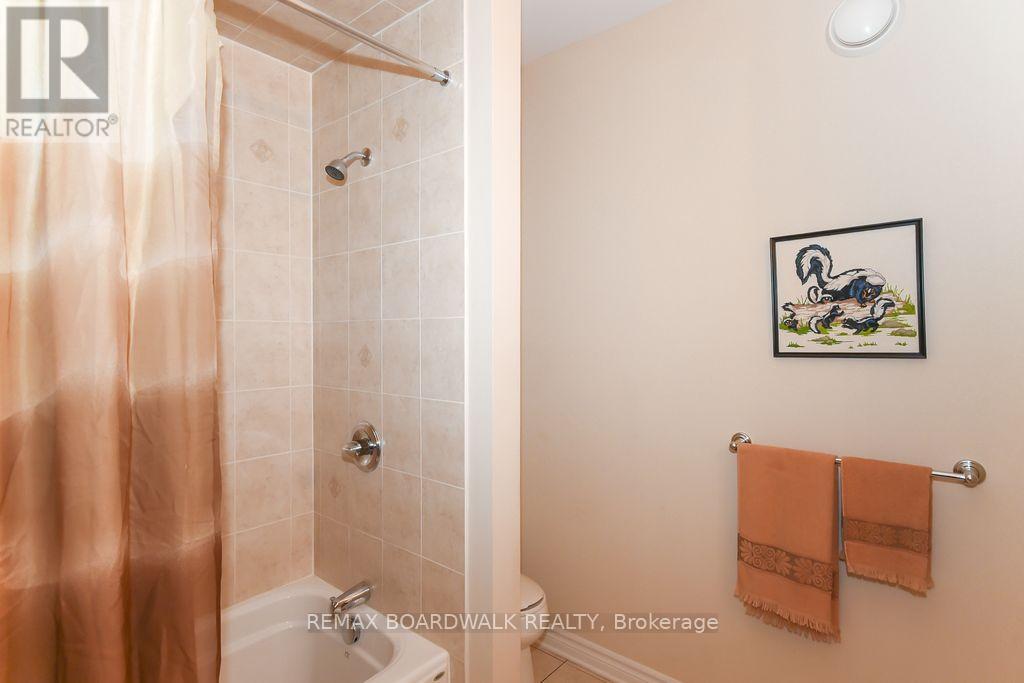 1861 Mickelberry Crescent