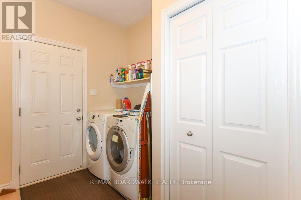 1861 Mickelberry Crescent