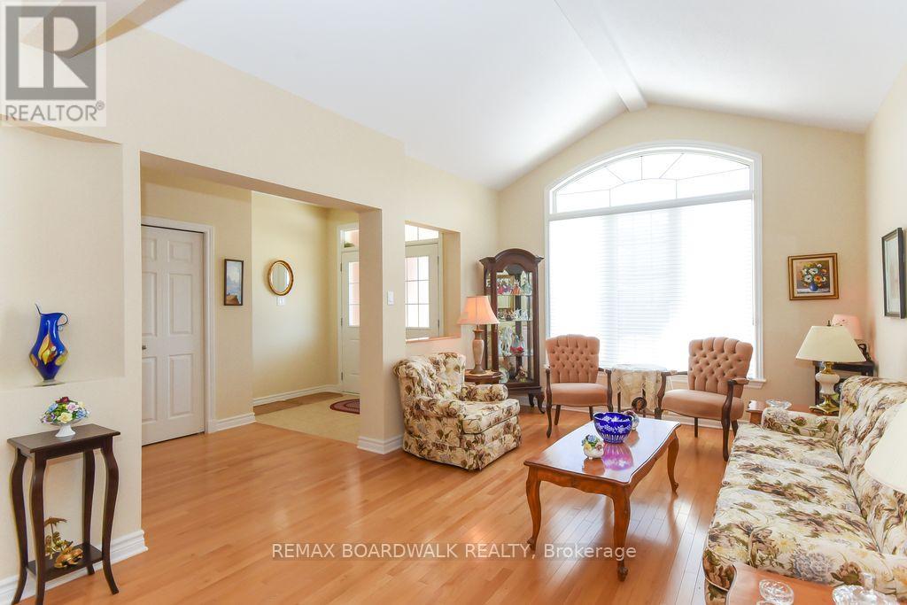 1861 Mickelberry Crescent