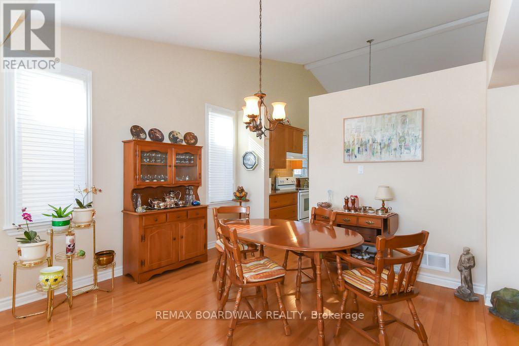 1861 Mickelberry Crescent