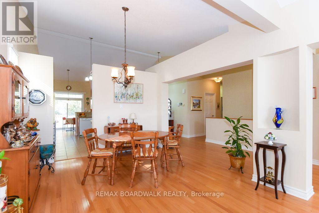 1861 Mickelberry Crescent