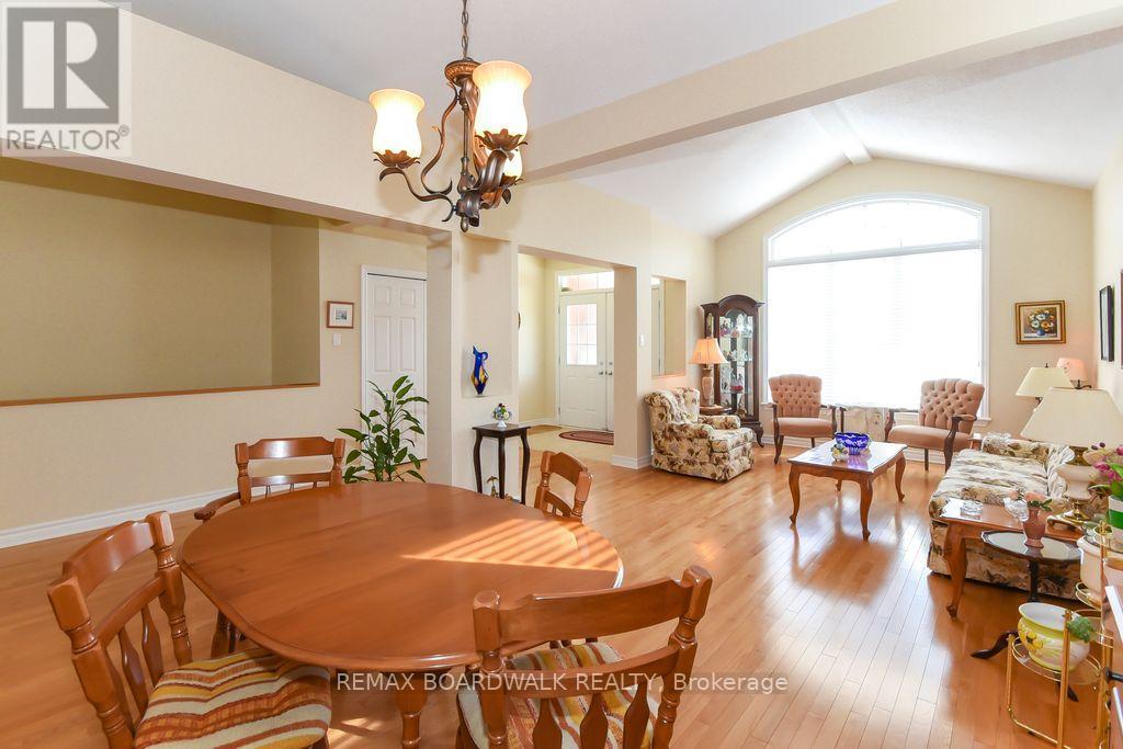 1861 Mickelberry Crescent