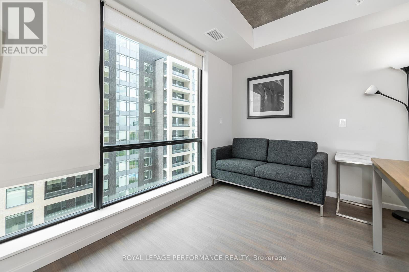 1118 - 105 Champagne Avenue S