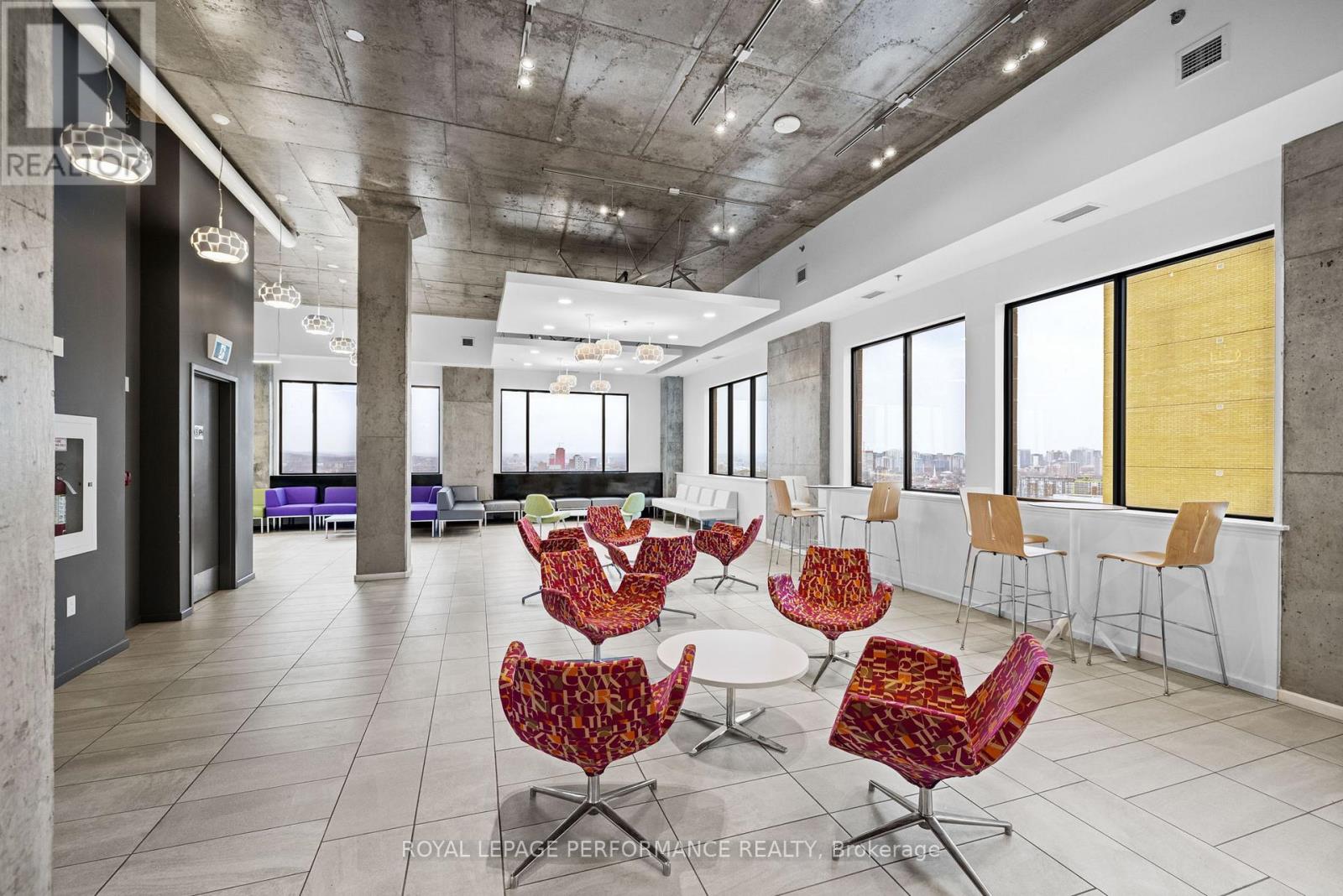 1118 - 105 Champagne Avenue S