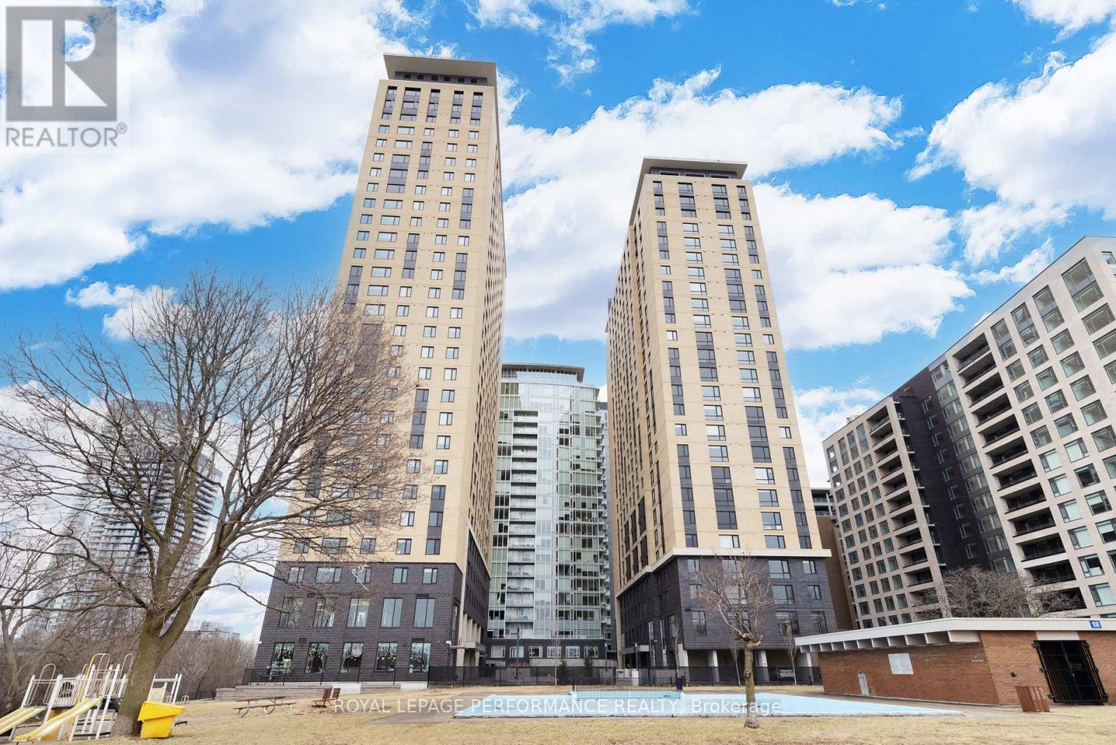 1118 - 105 Champagne Avenue S