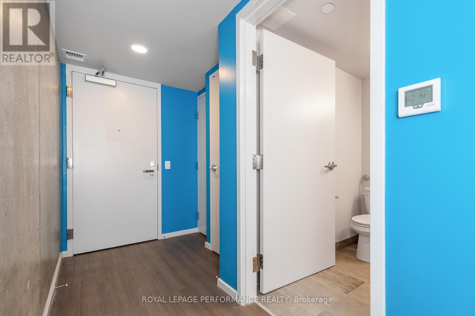 1118 - 105 Champagne Avenue S