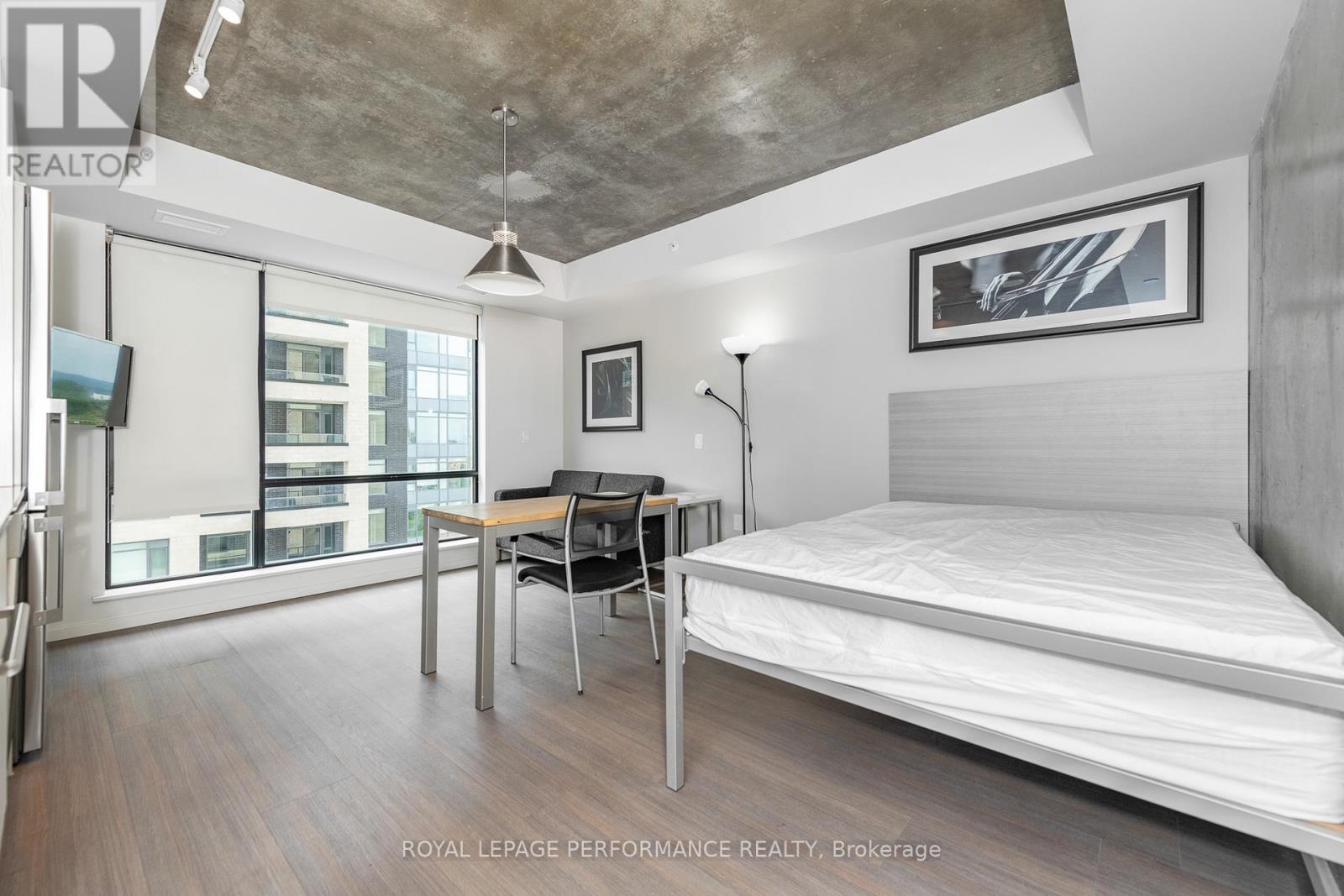 1118 - 105 Champagne Avenue S