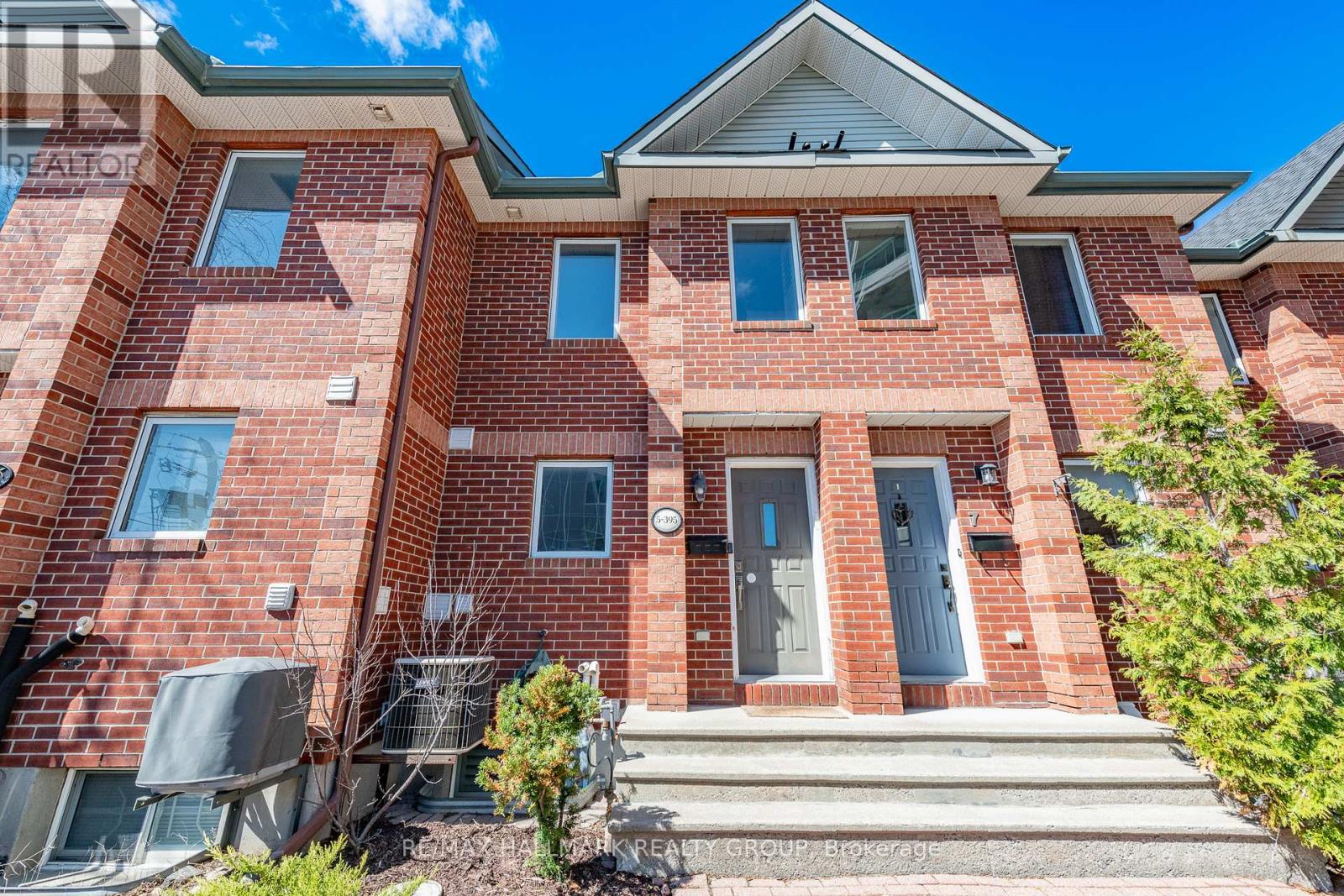 395 Bell Street S, Unit 5