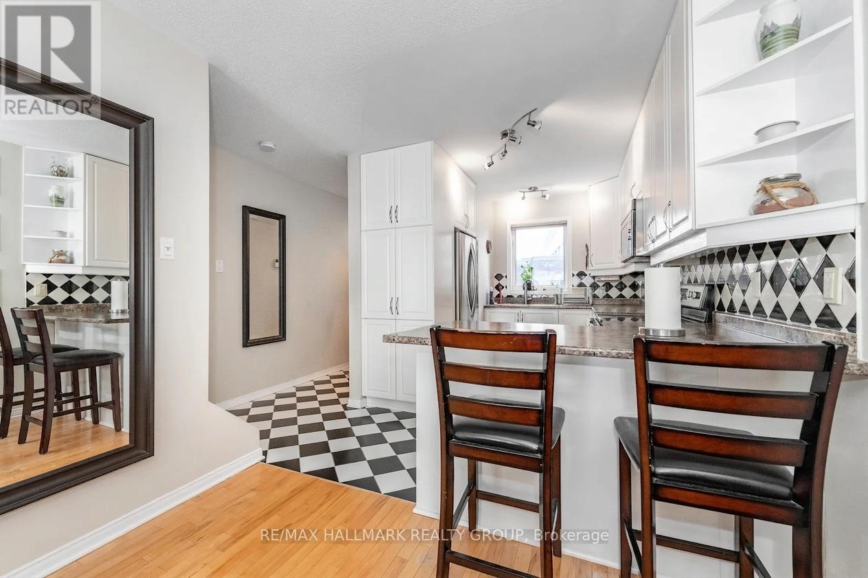 395 Bell Street S, Unit 5