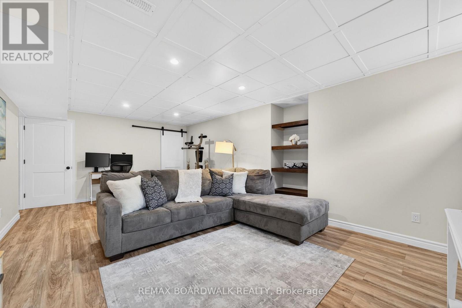 38 Thunderbolt Street