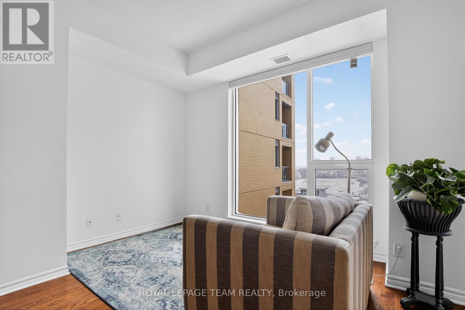 1007 - 250 Lett Street