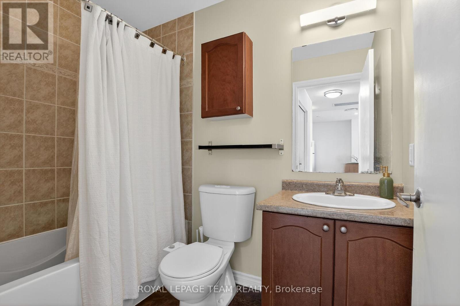 1007 - 250 Lett Street