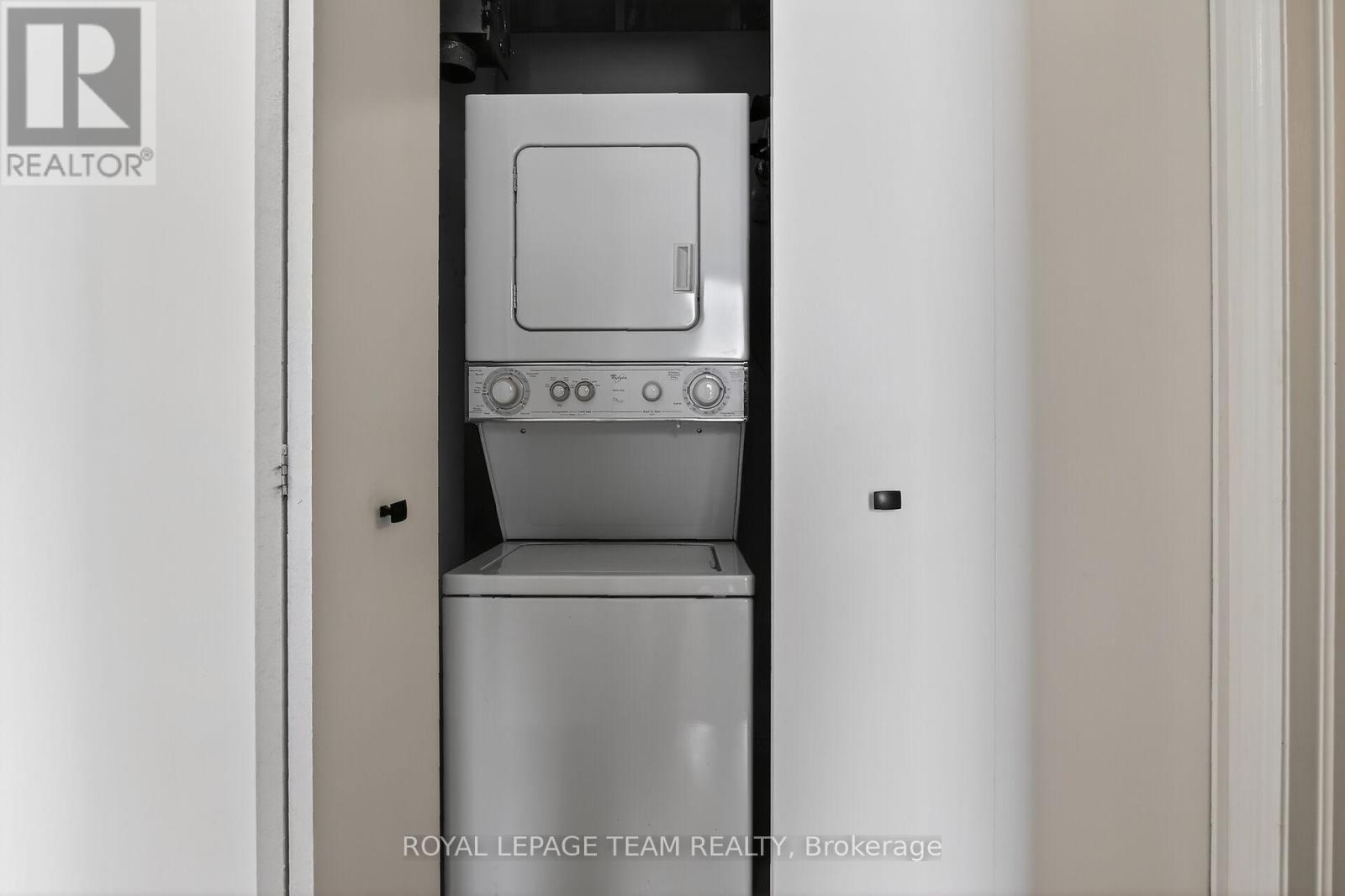 1007 - 250 Lett Street