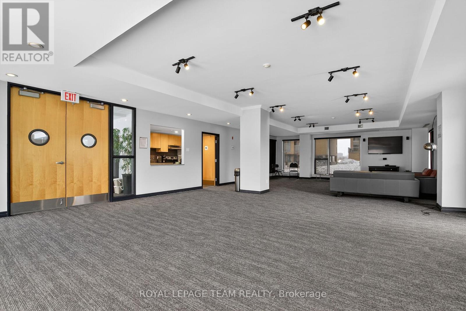 1007 - 250 Lett Street