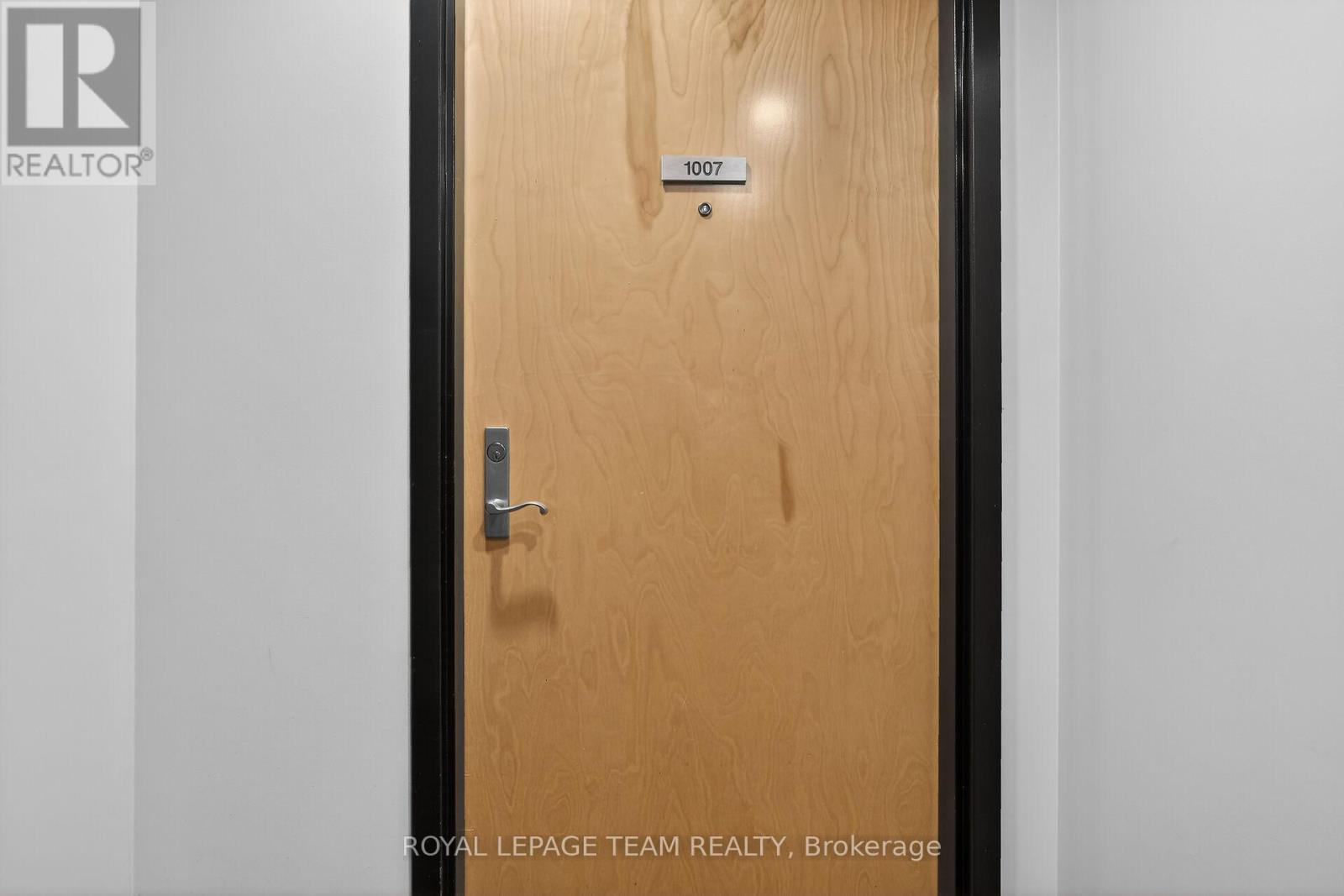 1007 - 250 Lett Street