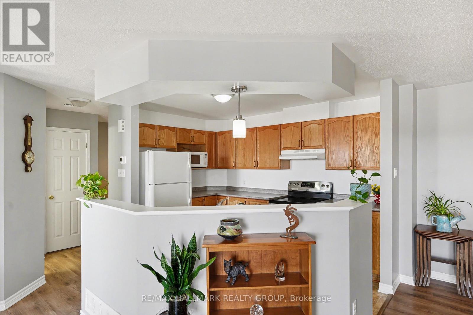 205 - 3275 St Joseph Boulevard