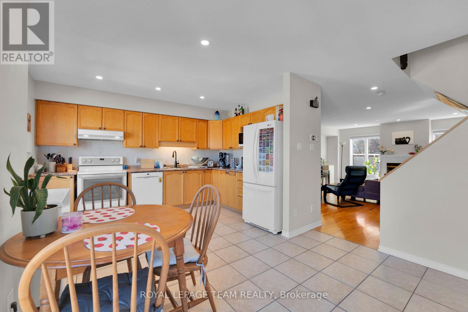 211 Westvalley Private