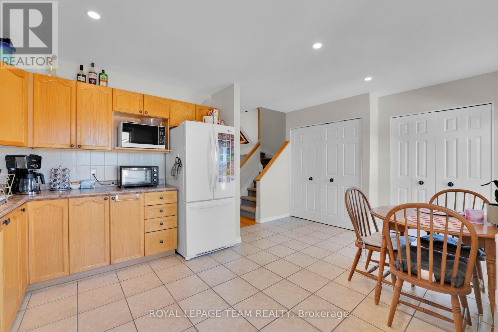 211 Westvalley Private