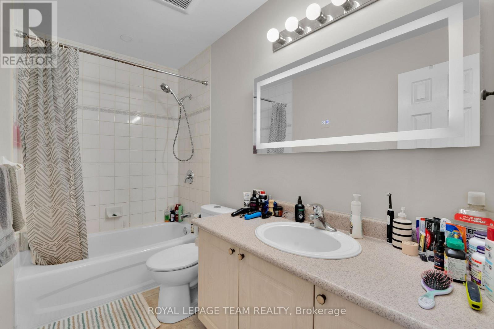 211 Westvalley Private