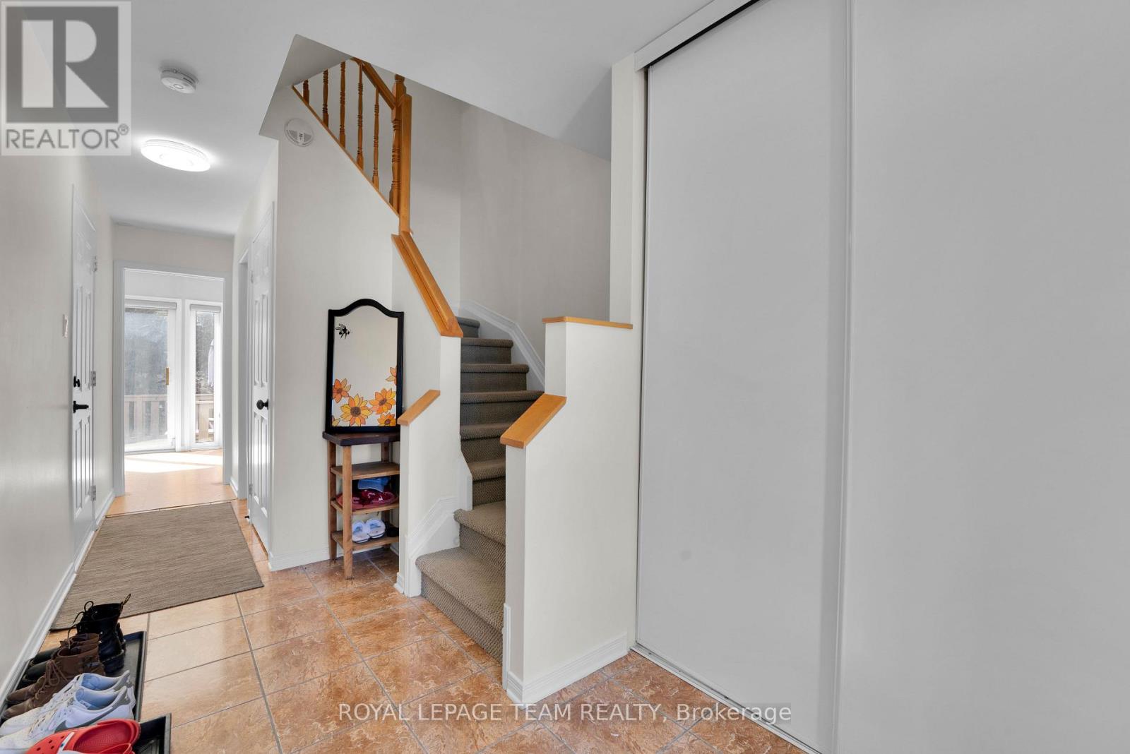 211 Westvalley Private