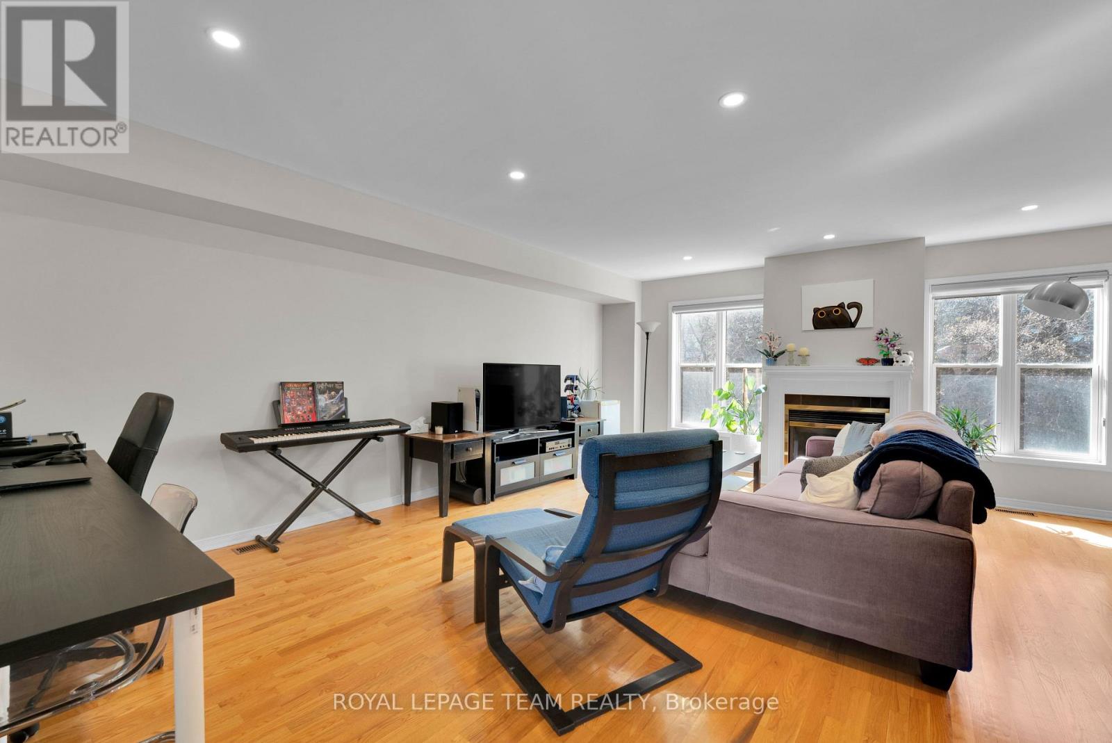 211 Westvalley Private