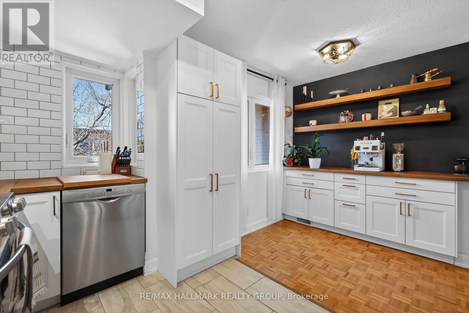 12 - 251 Bruyere Street