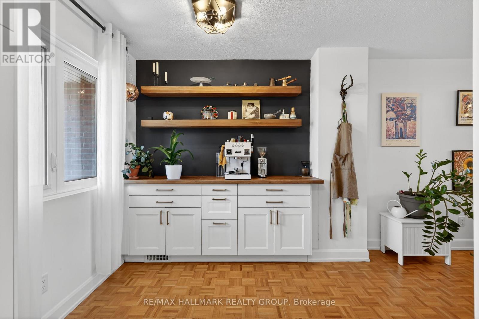 12 - 251 Bruyere Street