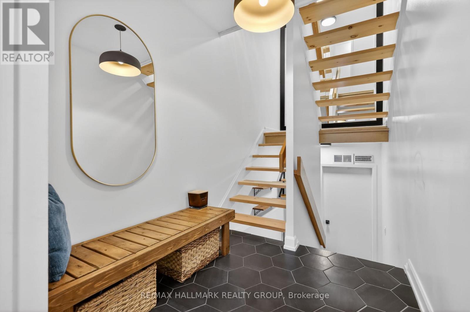 12 - 251 Bruyere Street