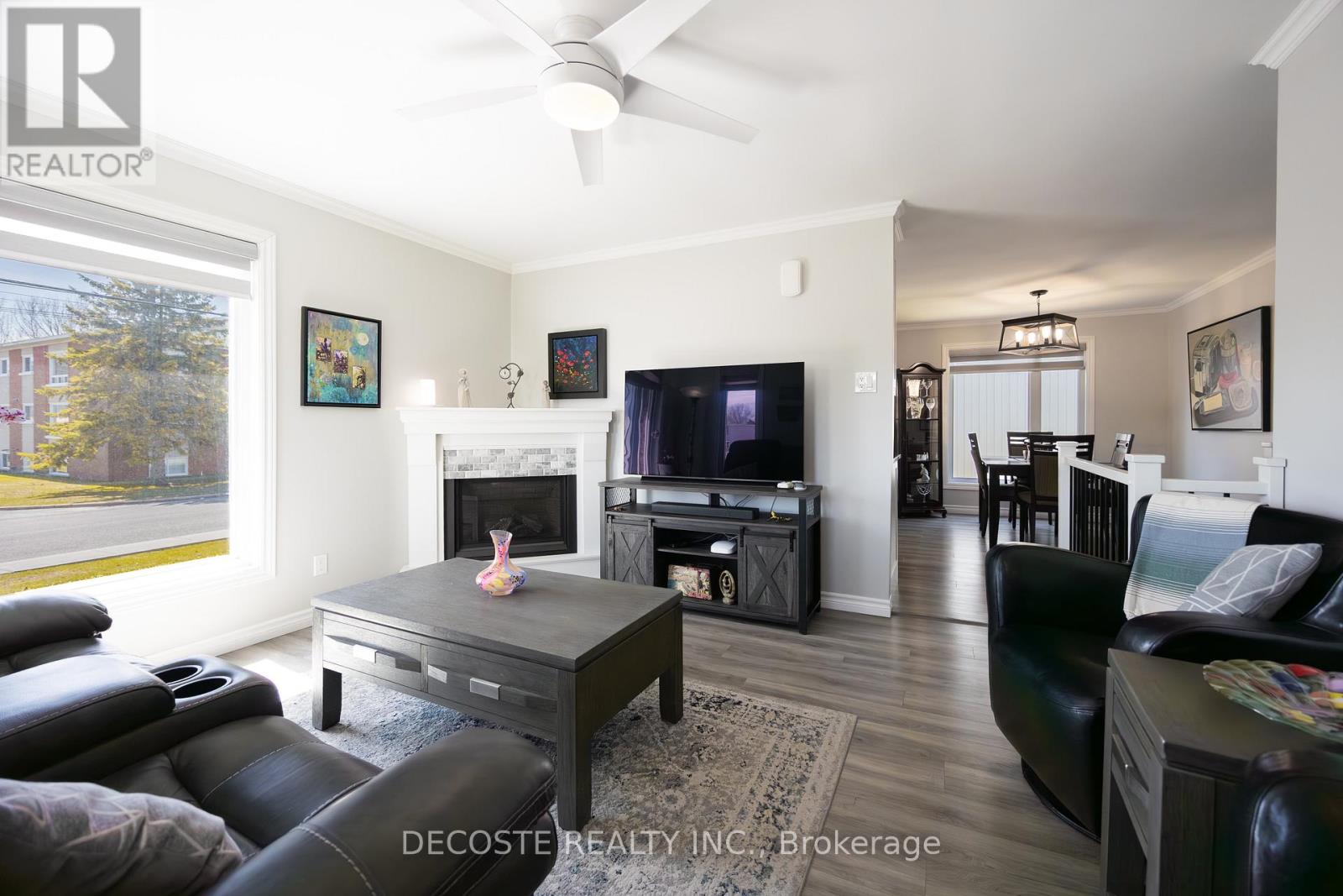 29 Kincardine Street W