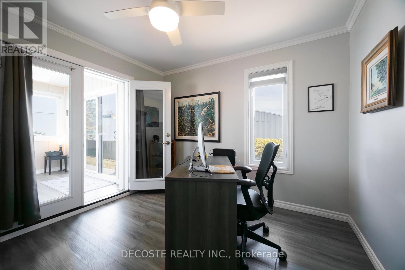 29 Kincardine Street W