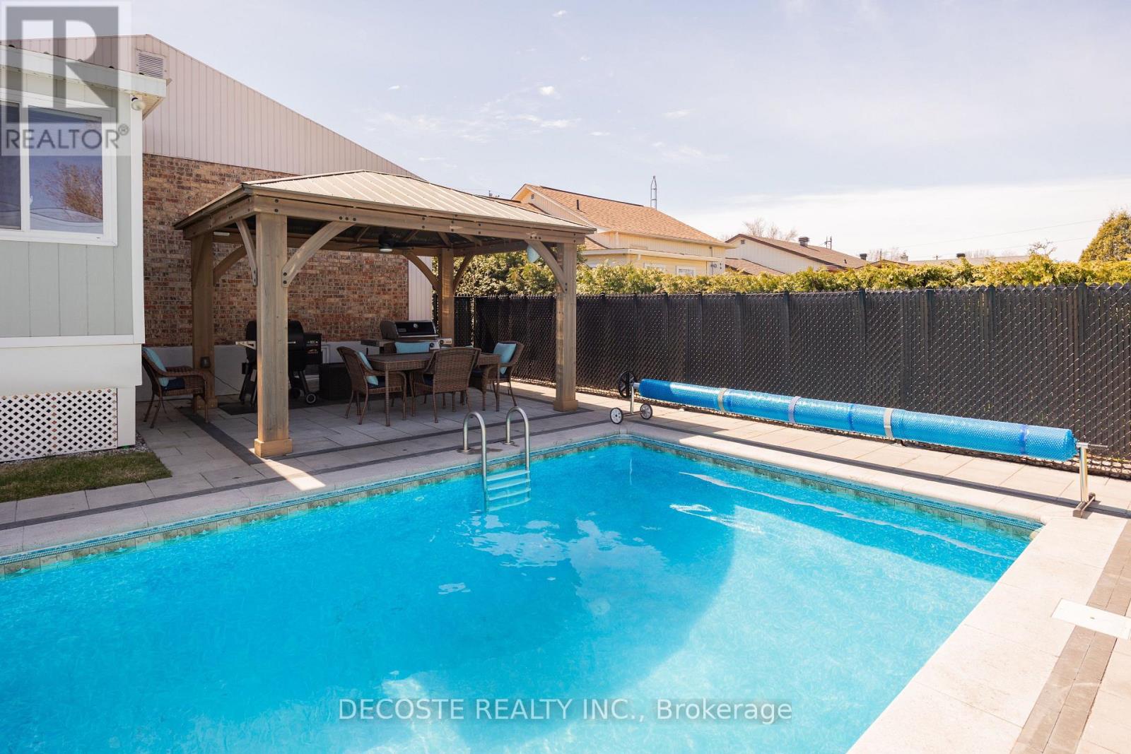 29 Kincardine Street W