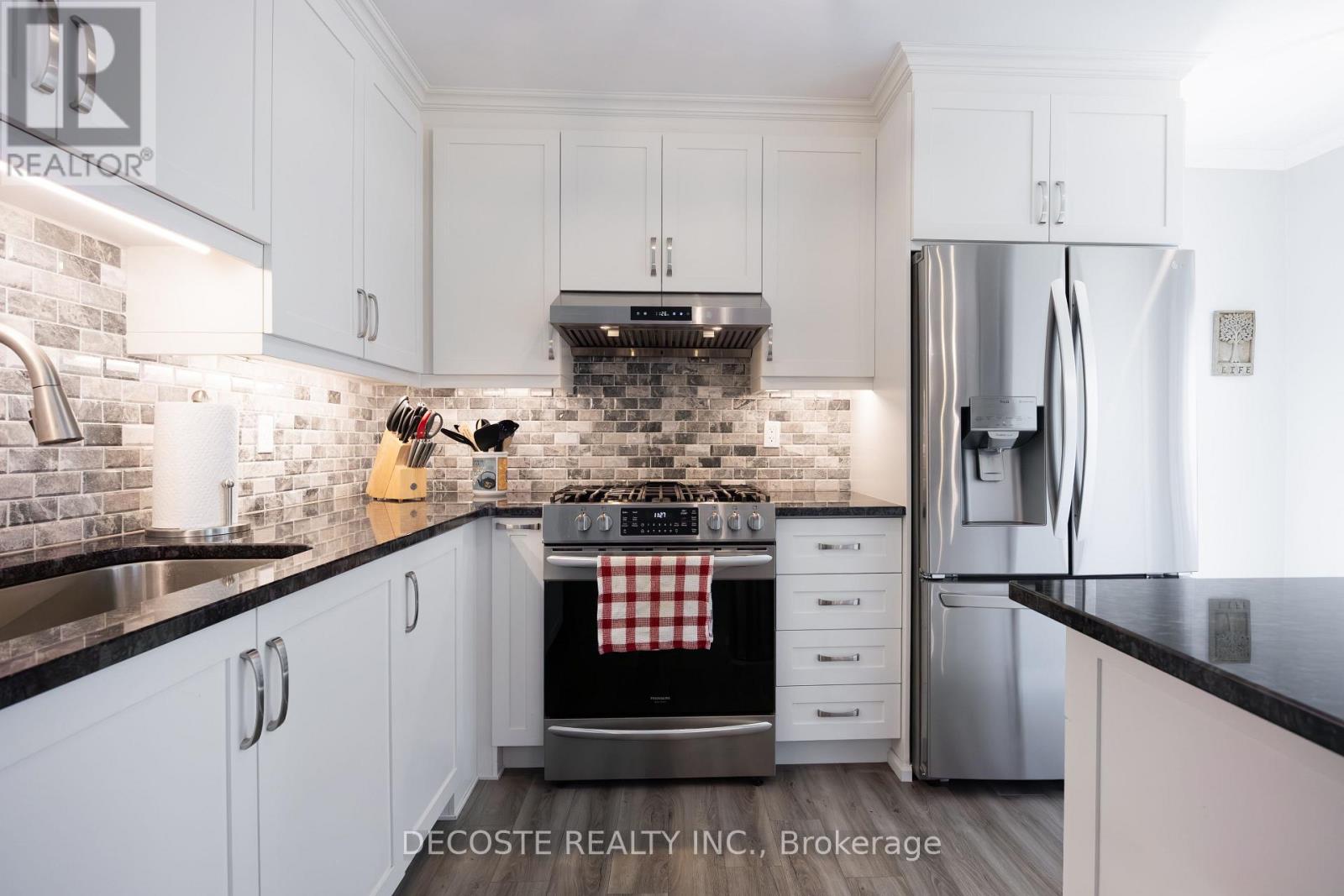 29 Kincardine Street W