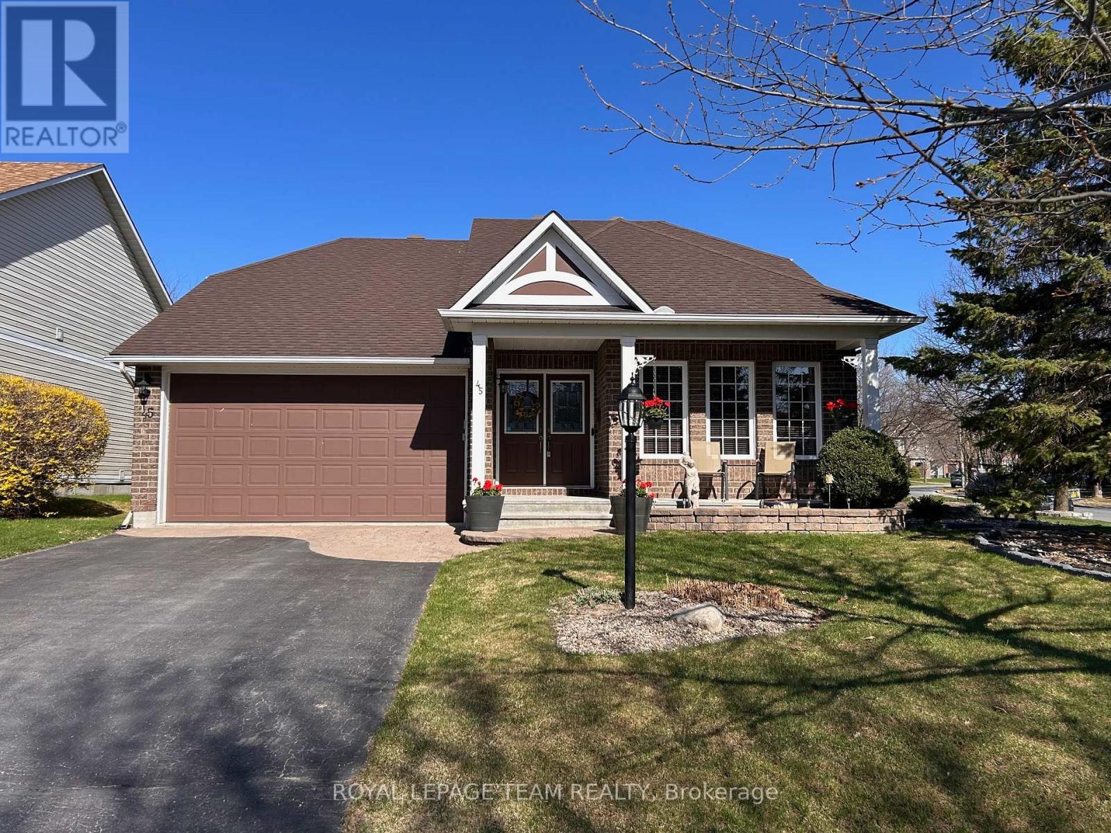 45 Burnstead Crescent