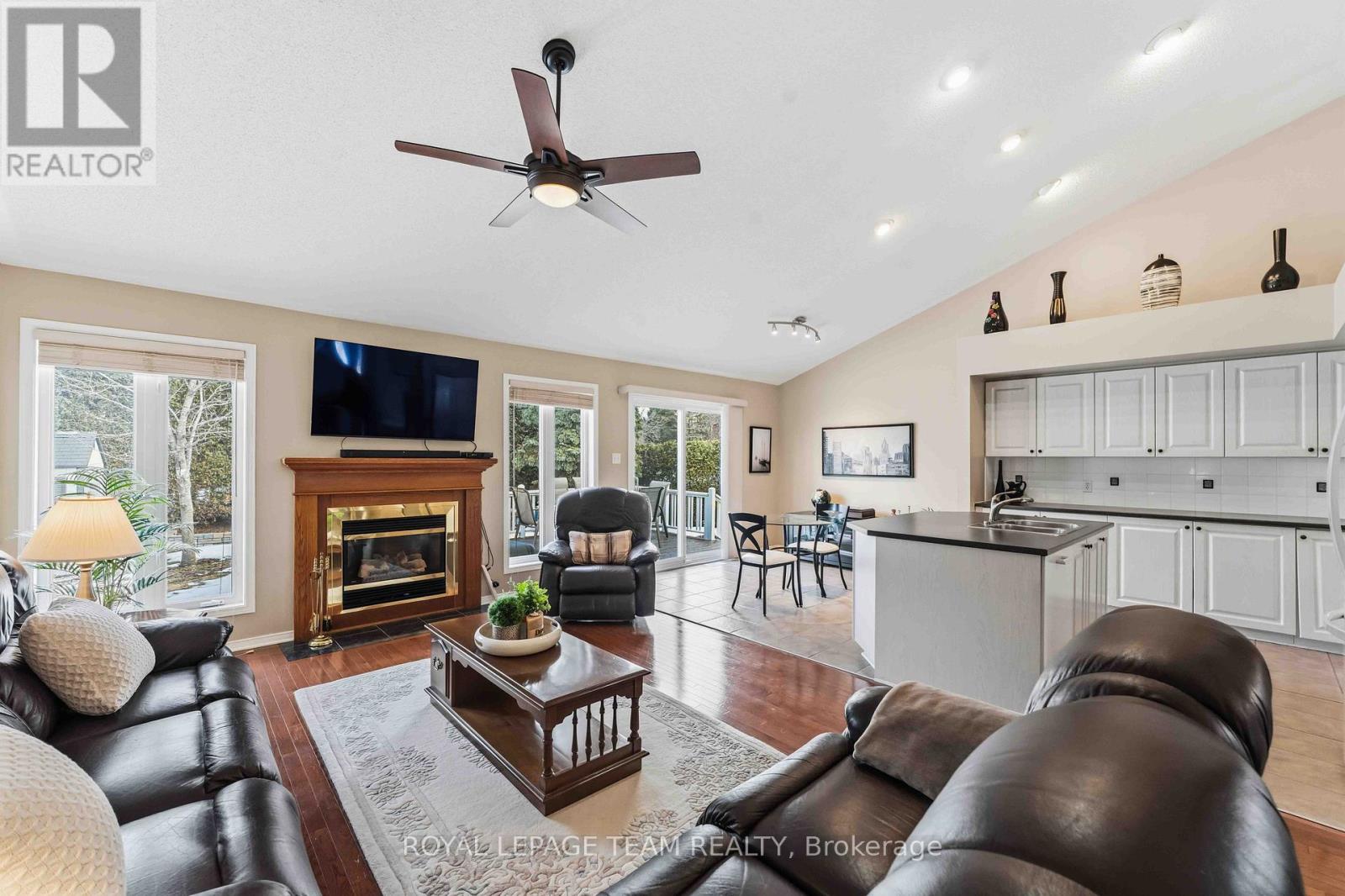 45 Burnstead Crescent