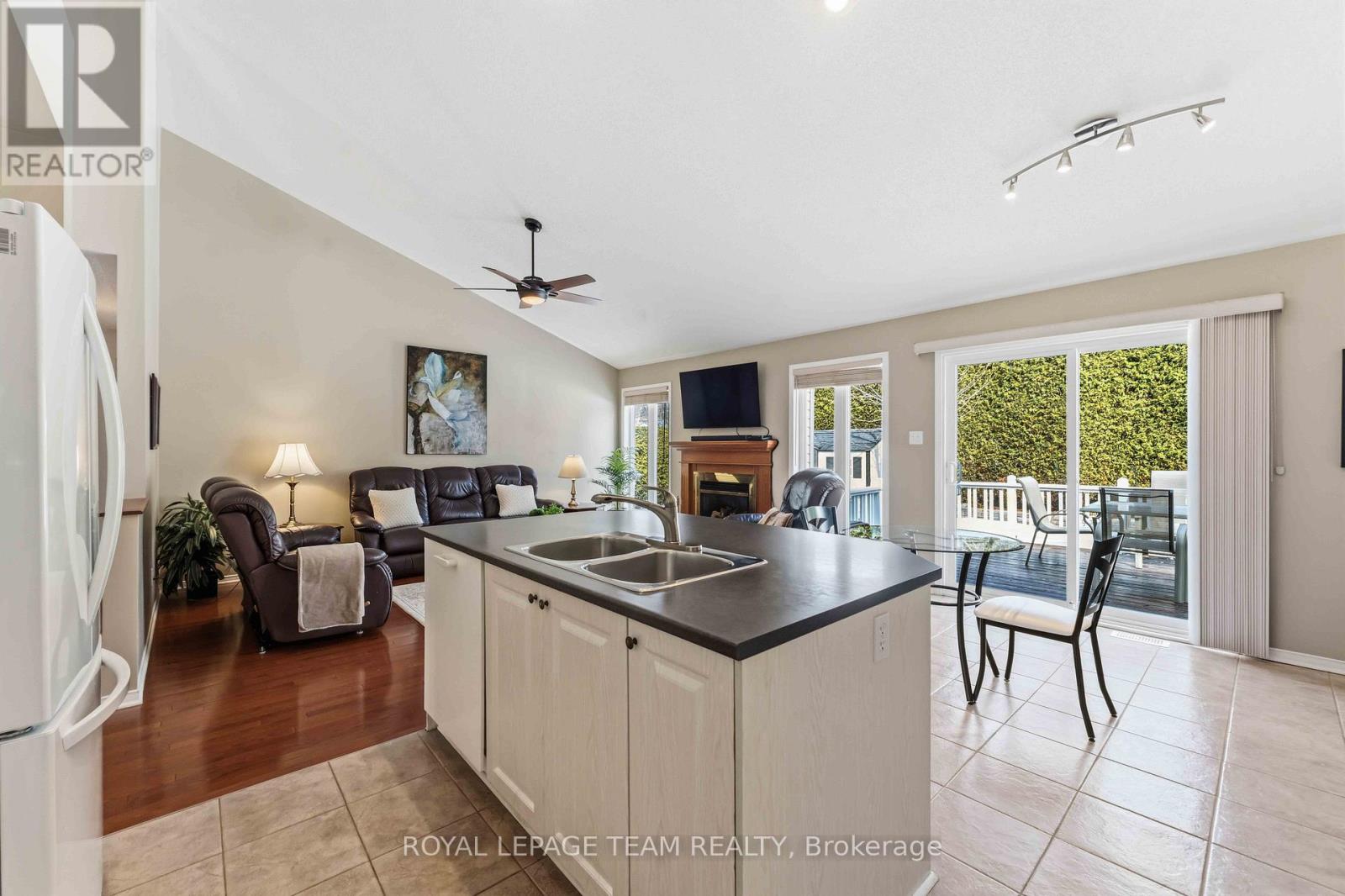 45 Burnstead Crescent