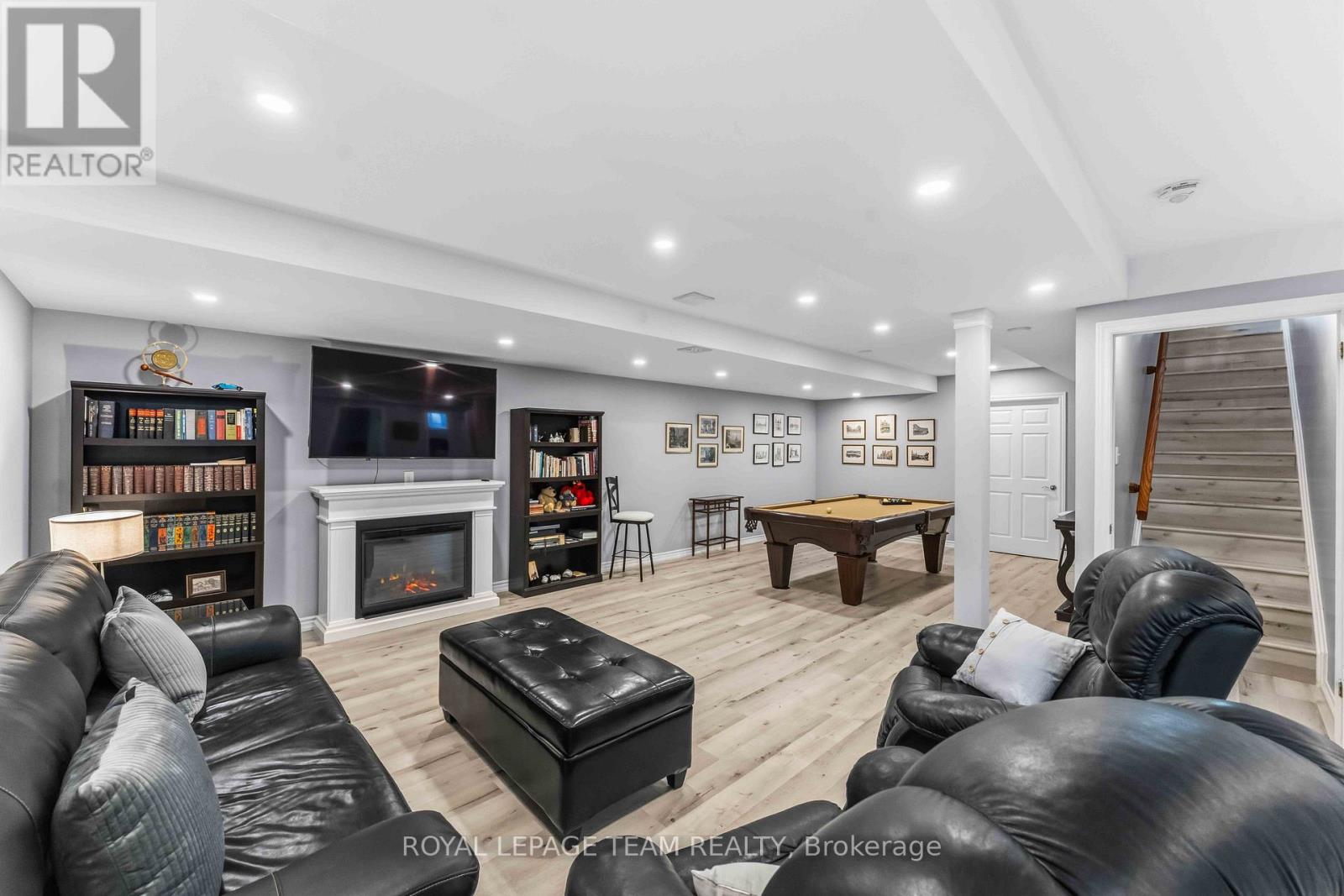 45 Burnstead Crescent