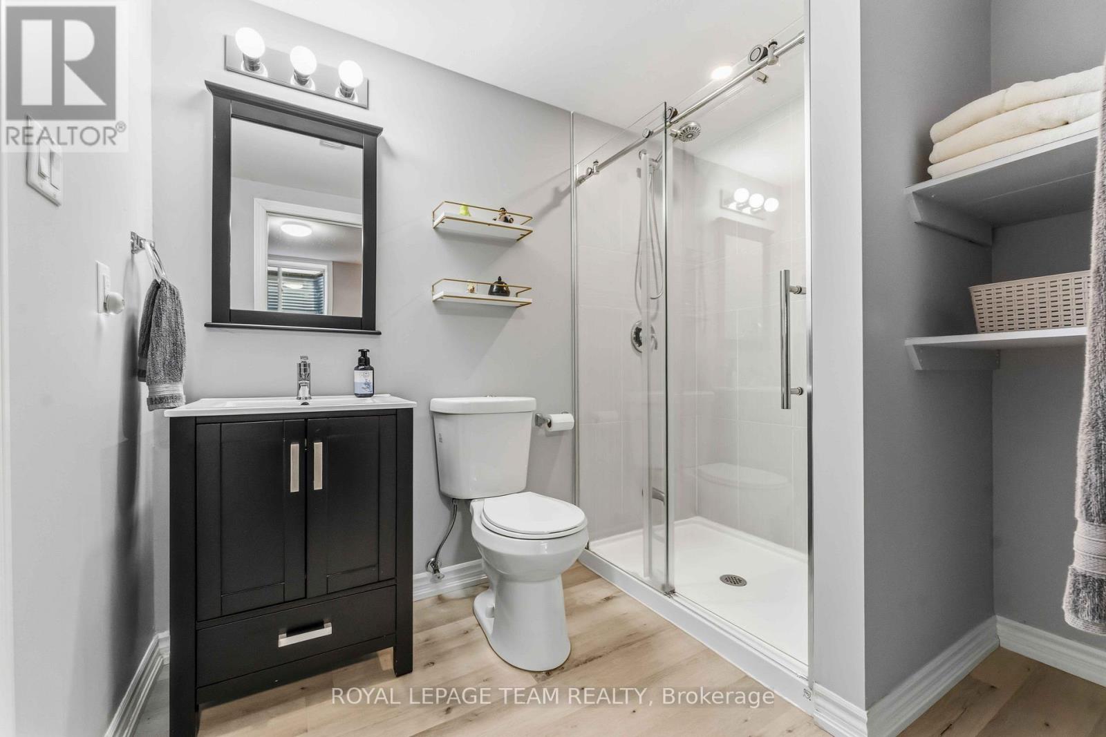 45 Burnstead Crescent