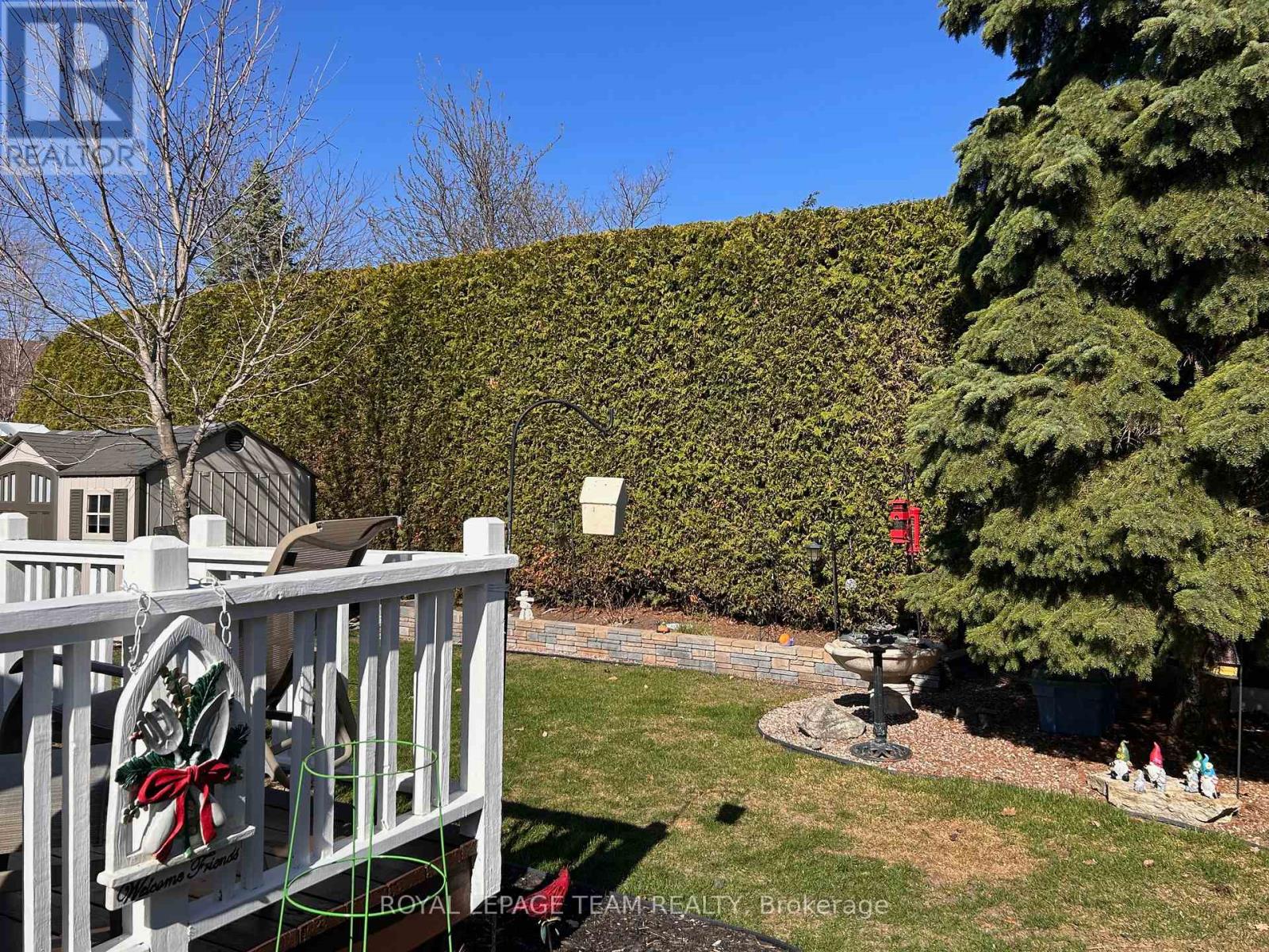 45 Burnstead Crescent