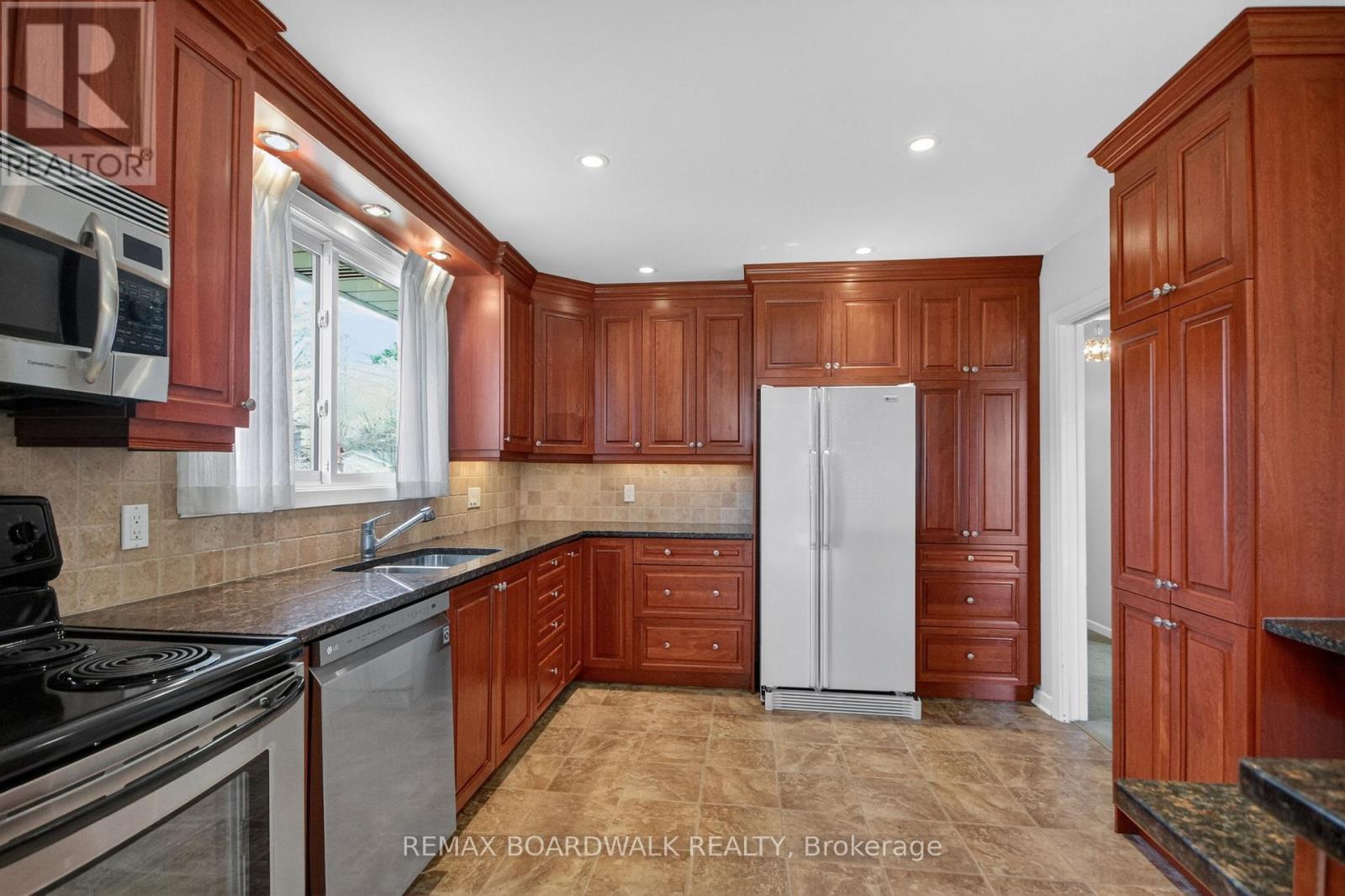 103 Christopher Hamilton Street