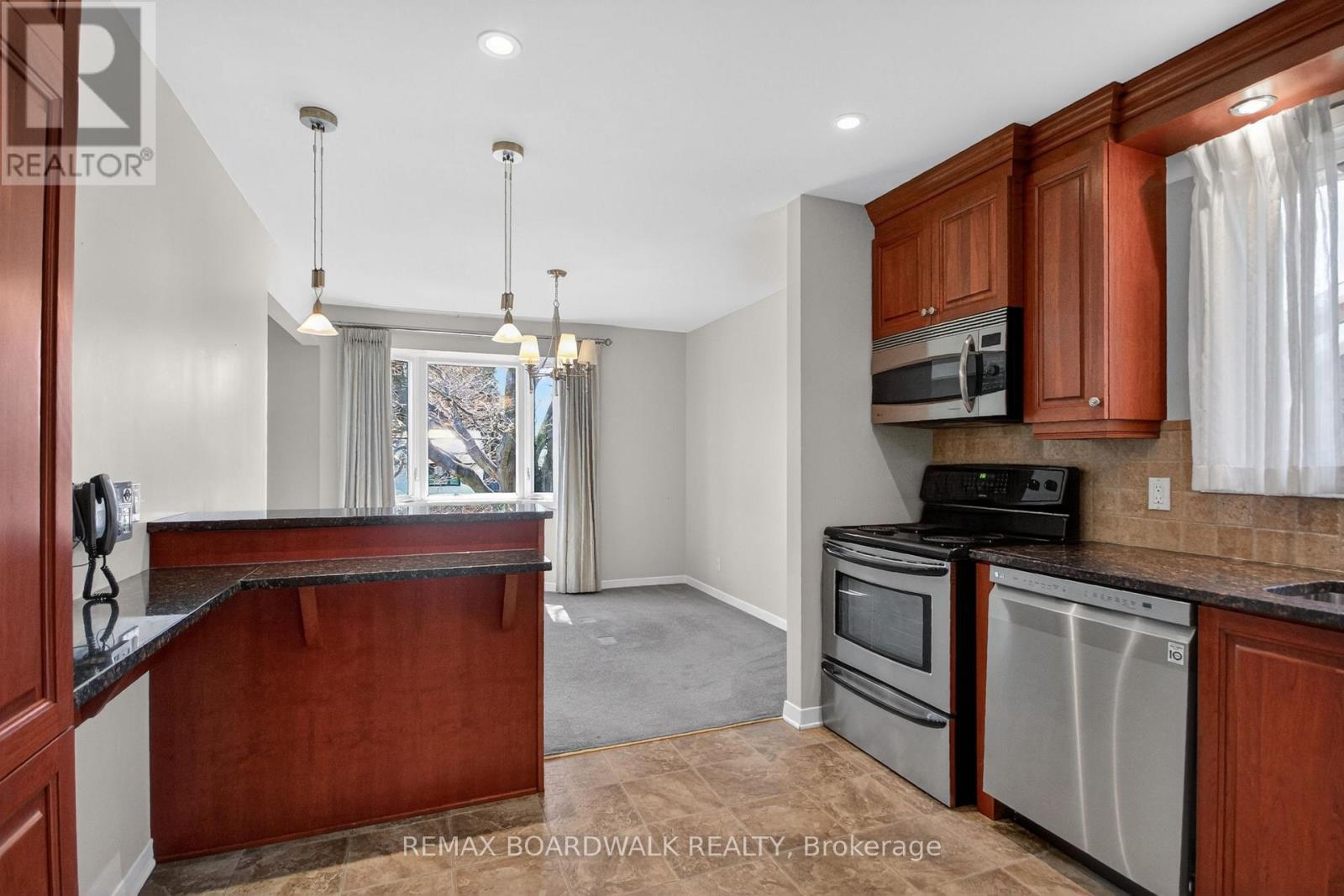 103 Christopher Hamilton Street