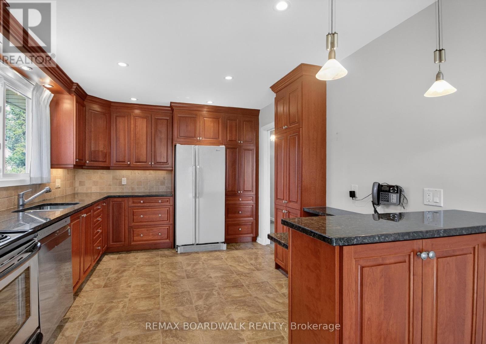 103 Christopher Hamilton Street