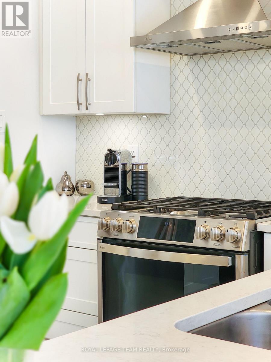 725 Capricorn Circle