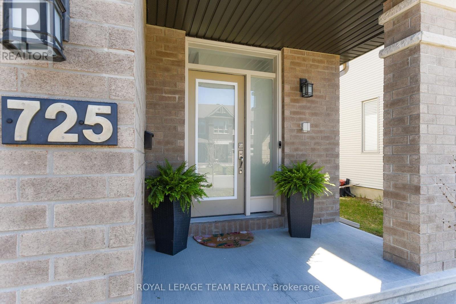 725 Capricorn Circle