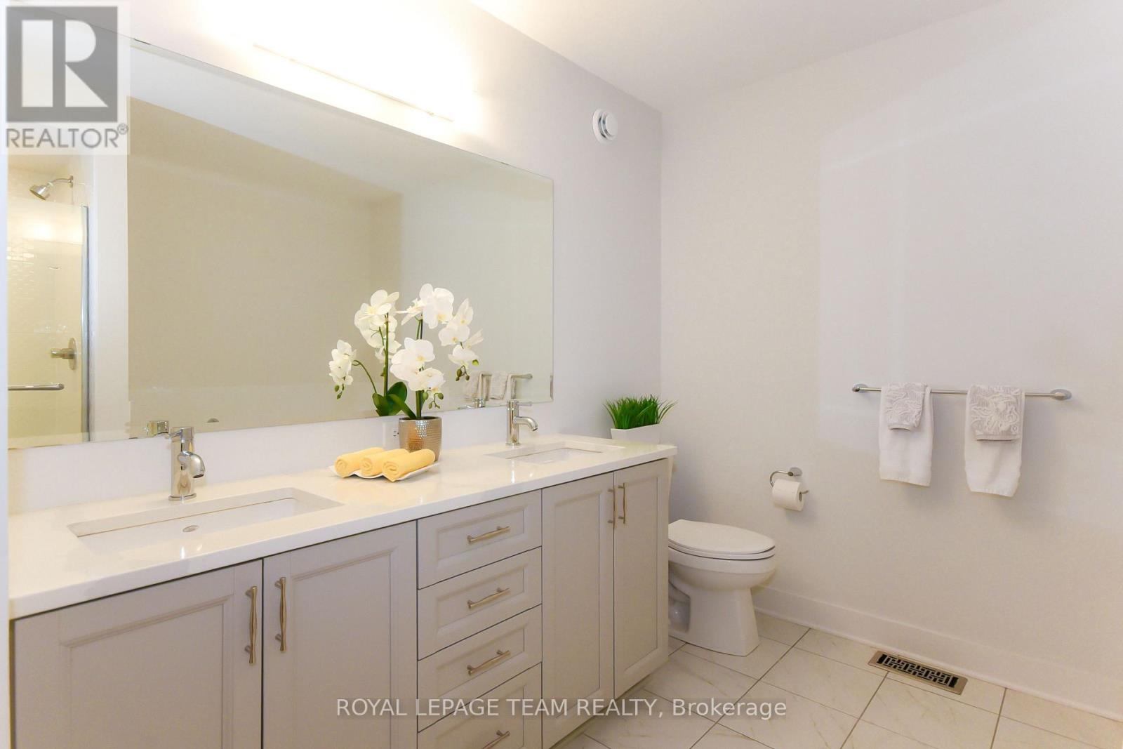 725 Capricorn Circle