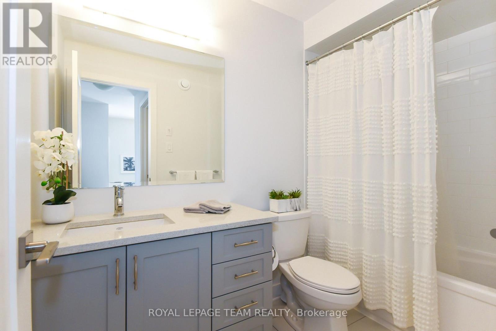 725 Capricorn Circle