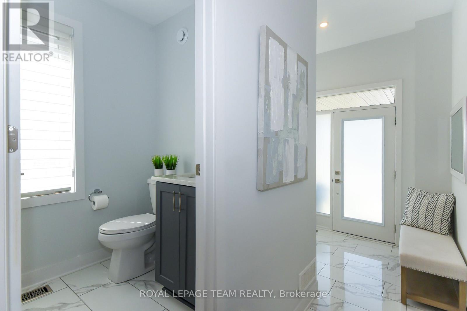 725 Capricorn Circle