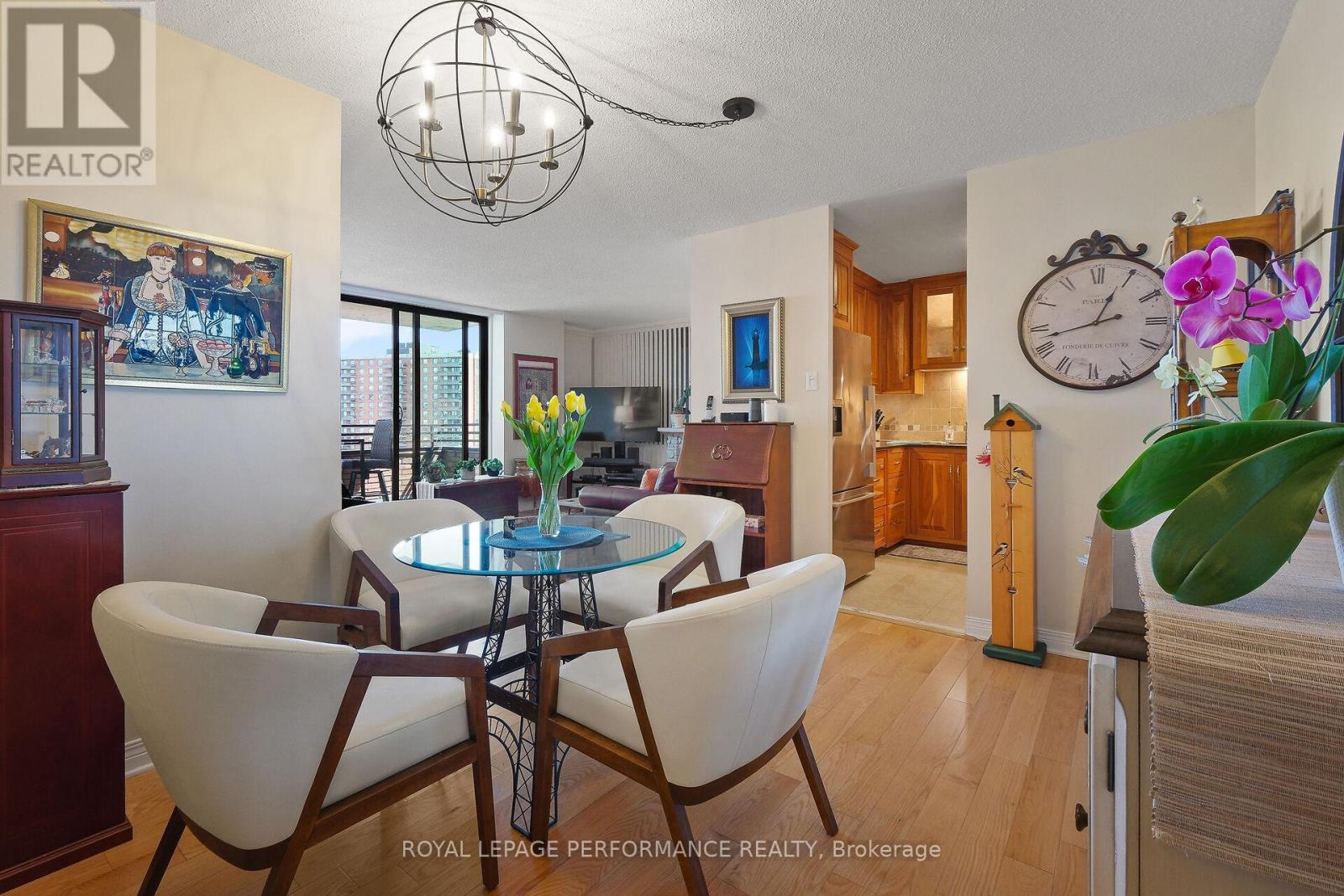 1003 - 71 Somerset Street W