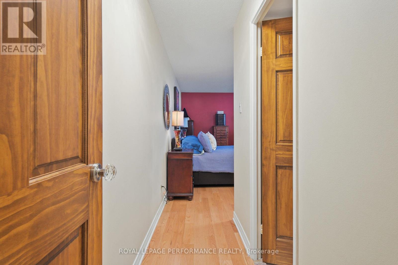 1003 - 71 Somerset Street W